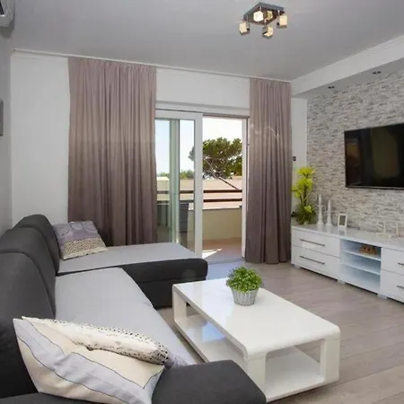 Apartment With A Parking Space - 20195 *