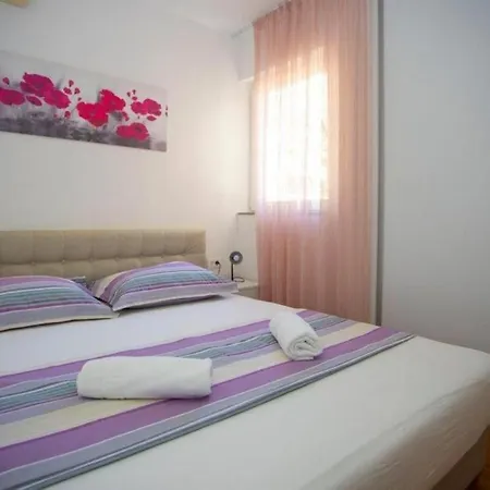 With A Parking Space - 20195 Apartment Makarska