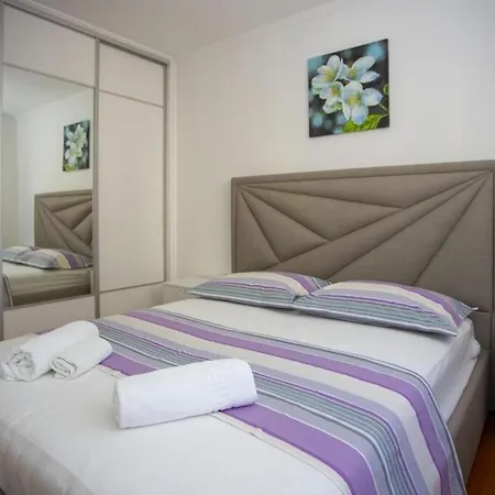 Apartment With A Parking Space - 20195 *